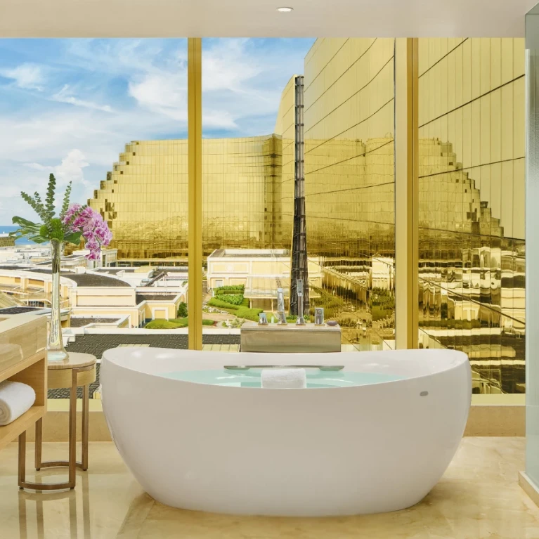 Bathtub