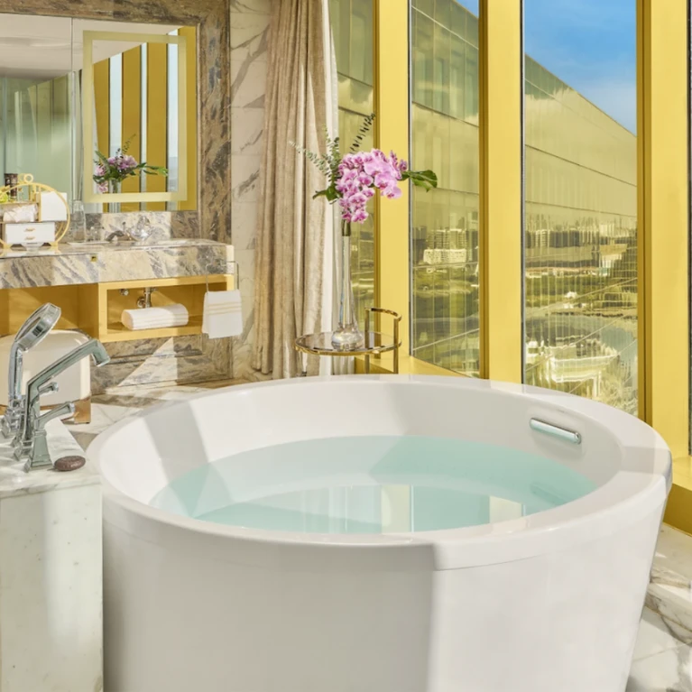 Bathtub