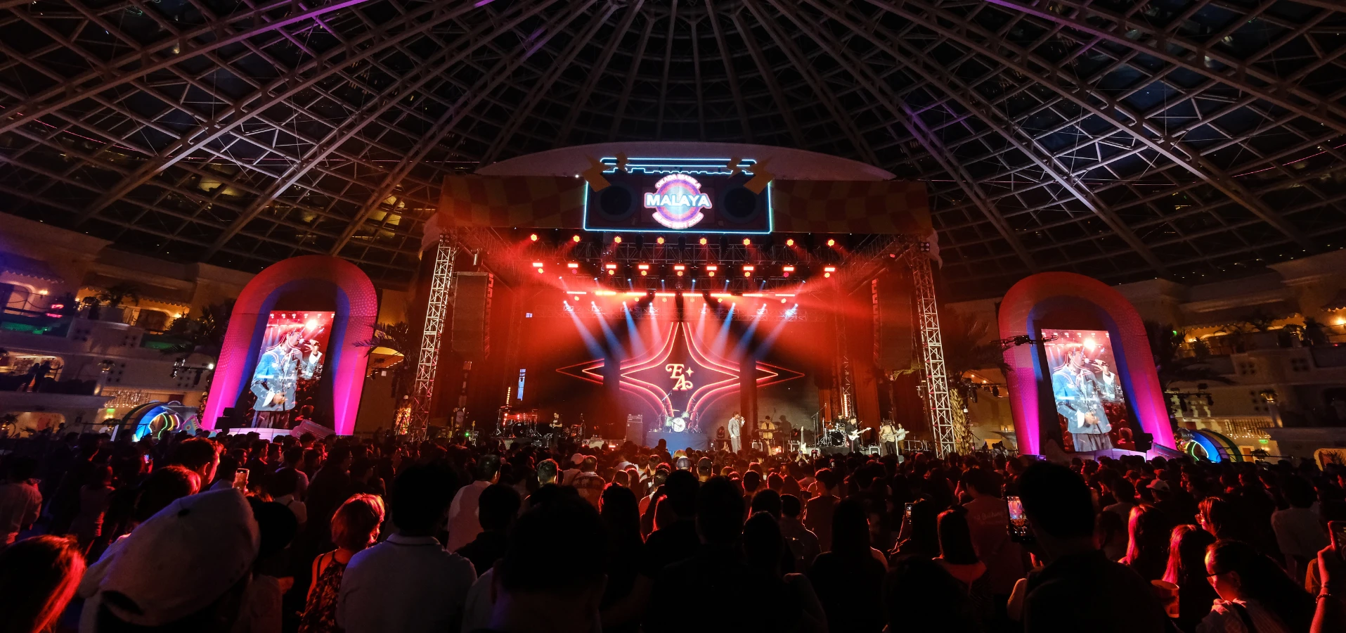 TEST GALLERY 1800x900